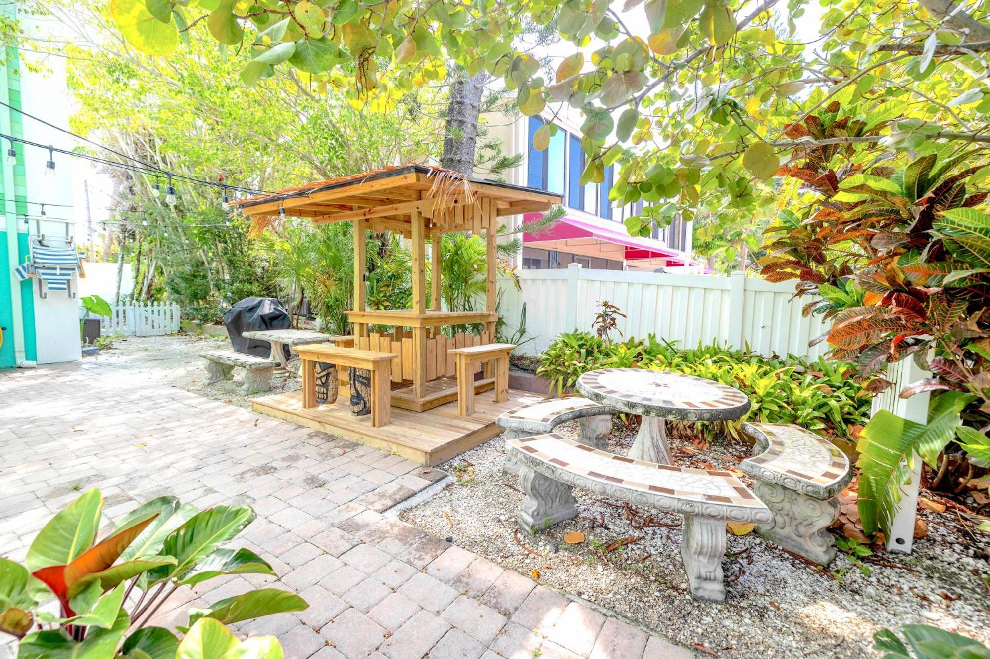 Oceanview, In Village, 20-Steps To Path Of Best Beach, Tiki-Bar, Free Bikes And Paddle-Boards! سيستا كي المظهر الخارجي الصورة